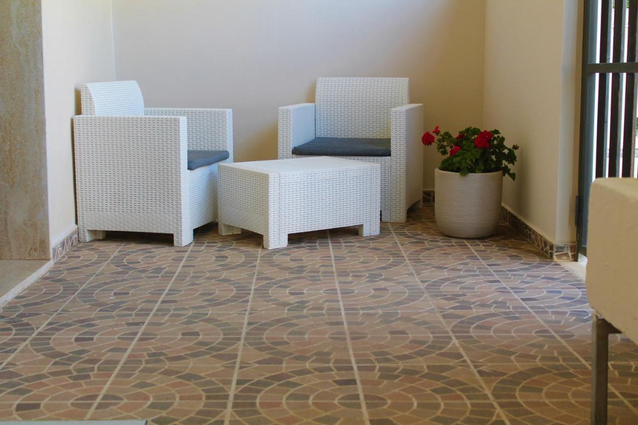 Casa Vacanze Natali-Stella Porto Cesareo Exterior foto